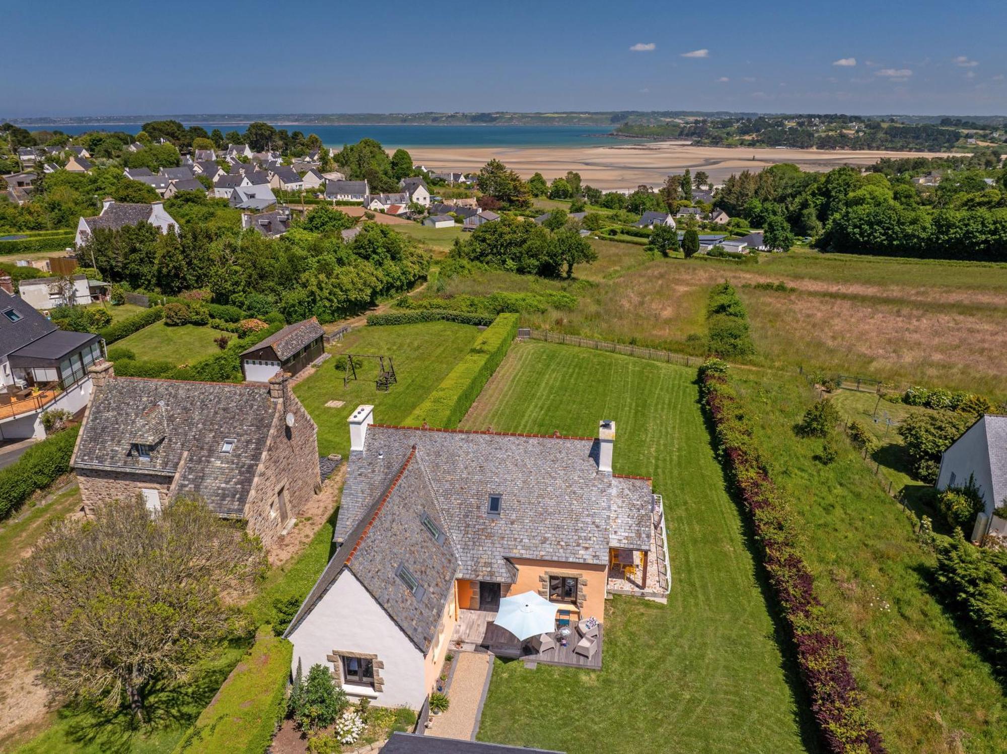 Villa - Vue Mer - 800M De La Plage Locquirec Exterior photo